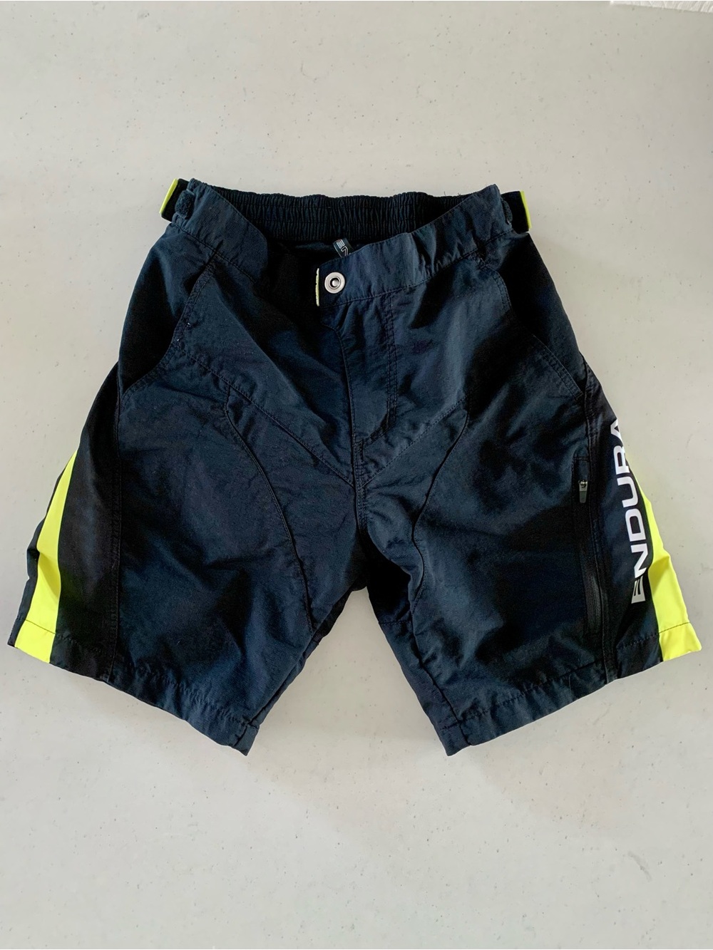Endura Kids MTB Shorts - MT500JR Short - Mountain Bike - Size 8 / 10 USA